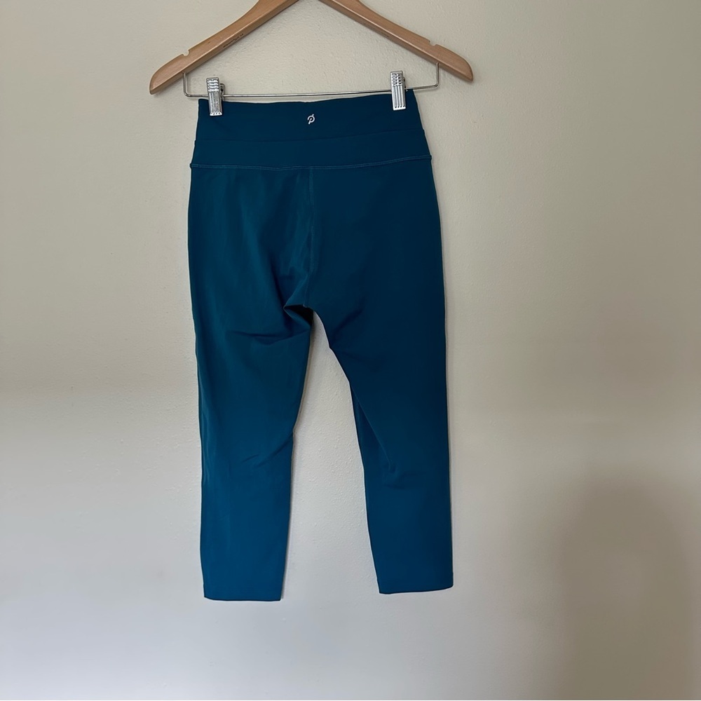 PELOTON Women Small Essential Capri Workout Compressive Legging - Picture 6 of 7